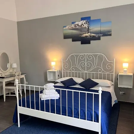 Etna Rooms-2